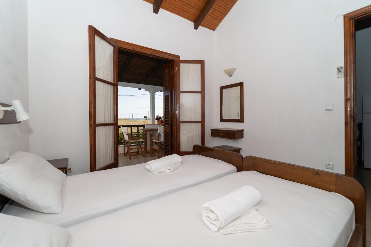 Ilias Apartments Метоні Екстер'єр фото