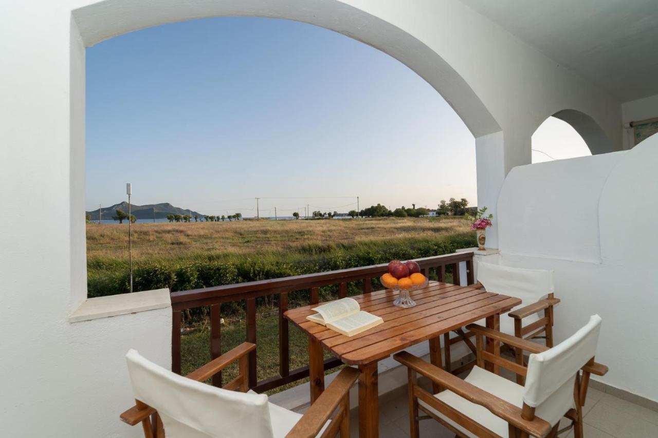 Ilias Apartments Метоні Екстер'єр фото