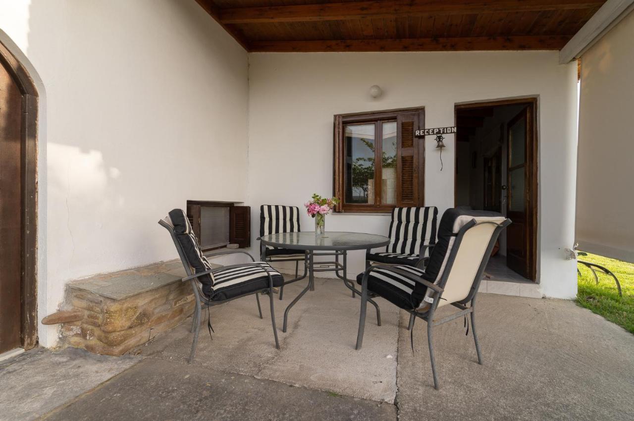Ilias Apartments Метоні Екстер'єр фото