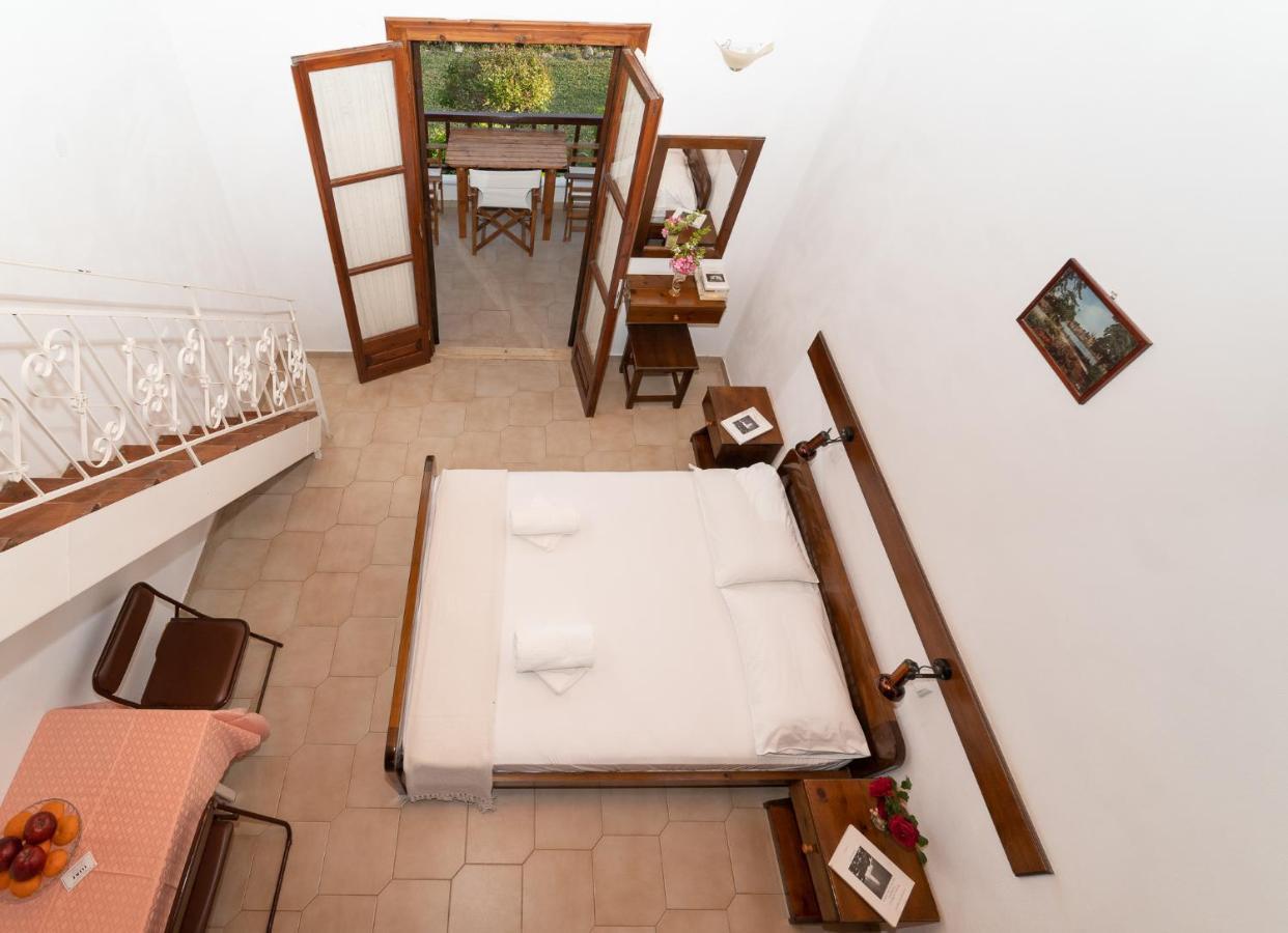 Ilias Apartments Метоні Екстер'єр фото