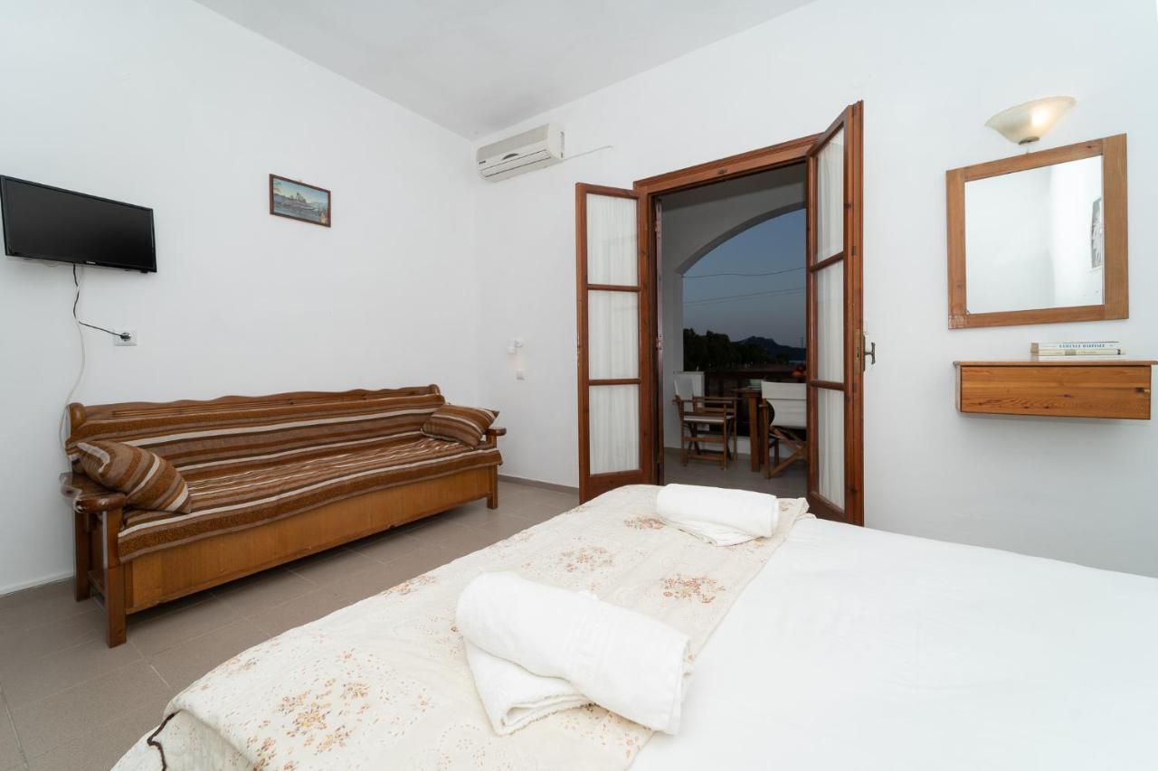 Ilias Apartments Метоні Екстер'єр фото