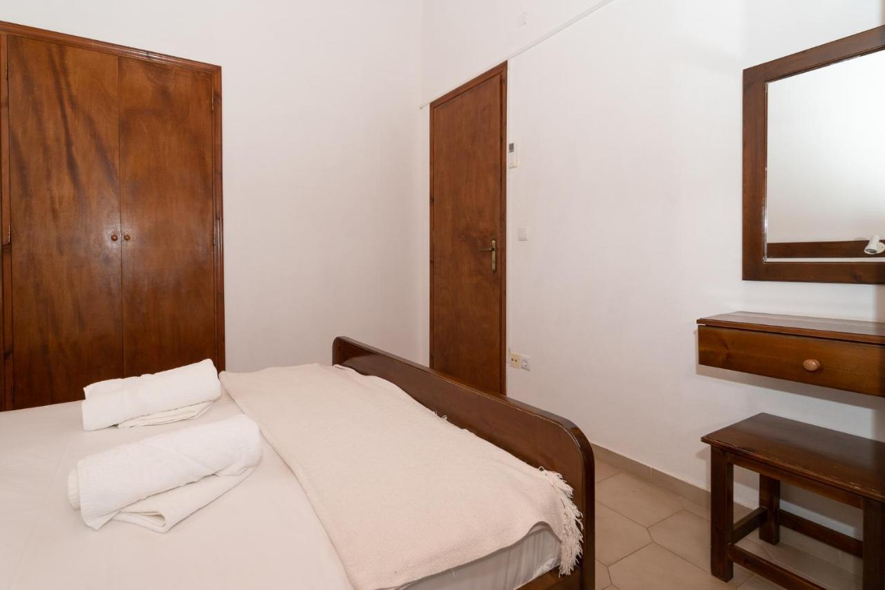 Ilias Apartments Метоні Екстер'єр фото