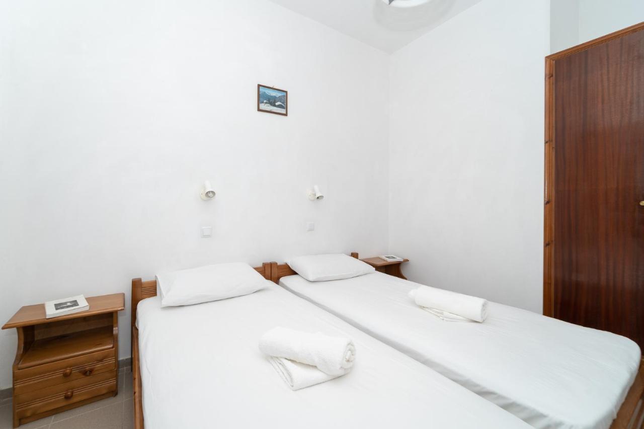 Ilias Apartments Метоні Екстер'єр фото
